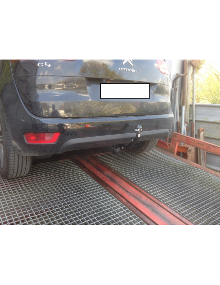 Attelage Citroen C4