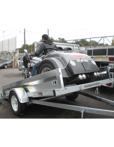 Remorques plateaux multi usages REV... Remorques plateaux multi usages REV...