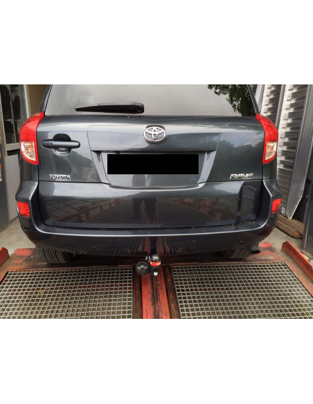 Attelage sur Toyota RAV4