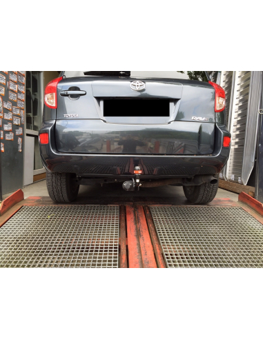 Attelage sur Toyota RAV4
