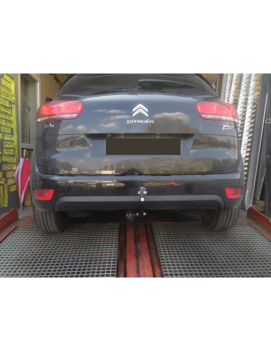 Attelage pour citroen C4  Attelage pour citroen C4