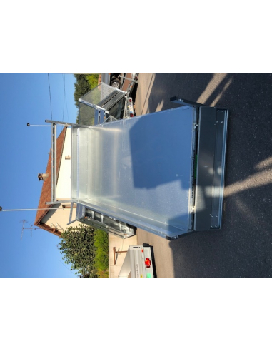 Remorque benne 1 essieu roues dessous...