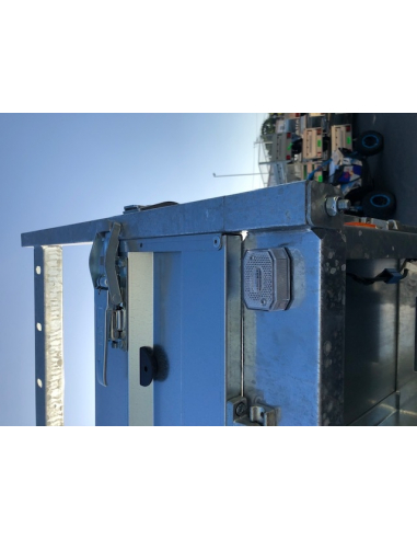 Remorque benne 1 essieu roues dessous...