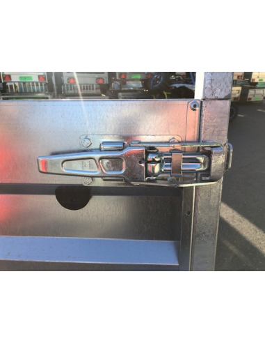 Remorque benne 1 essieu roues dessous...