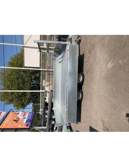 Remorque tri-benne 2 essieux roues dessous
