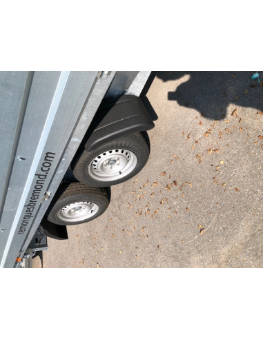 Remorque tri-benne 2 essieux roues... Remorque tri-benne 2 essieux roues...