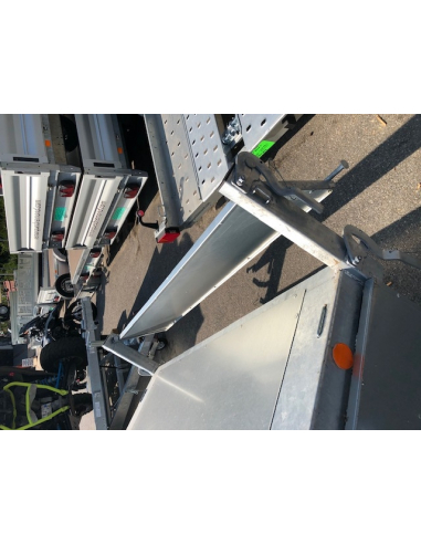 Remorque tri-benne 2 essieux roues... Remorque tri-benne 2 essieux roues...