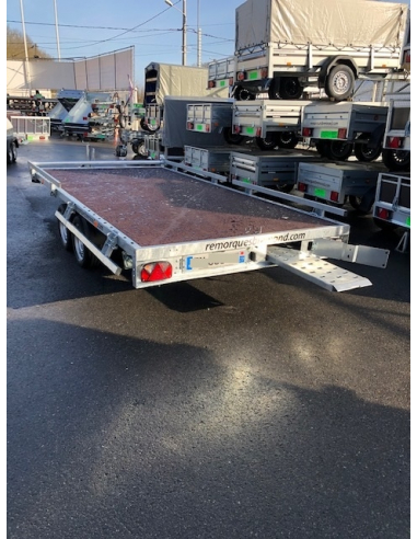 Remorque plateau NU roues intérieures... Remorque plateau NU roues intérieures...