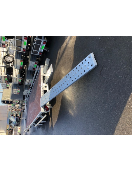 Remorque plateau NU roues intérieures surbaissées. REF RIS400F350